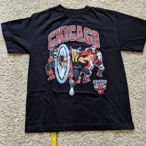 Marvel x NBA Avengers Bulls T Shirt youth XL